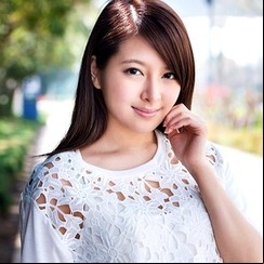 Scute Nana 可愛い大きな瞳ナナ